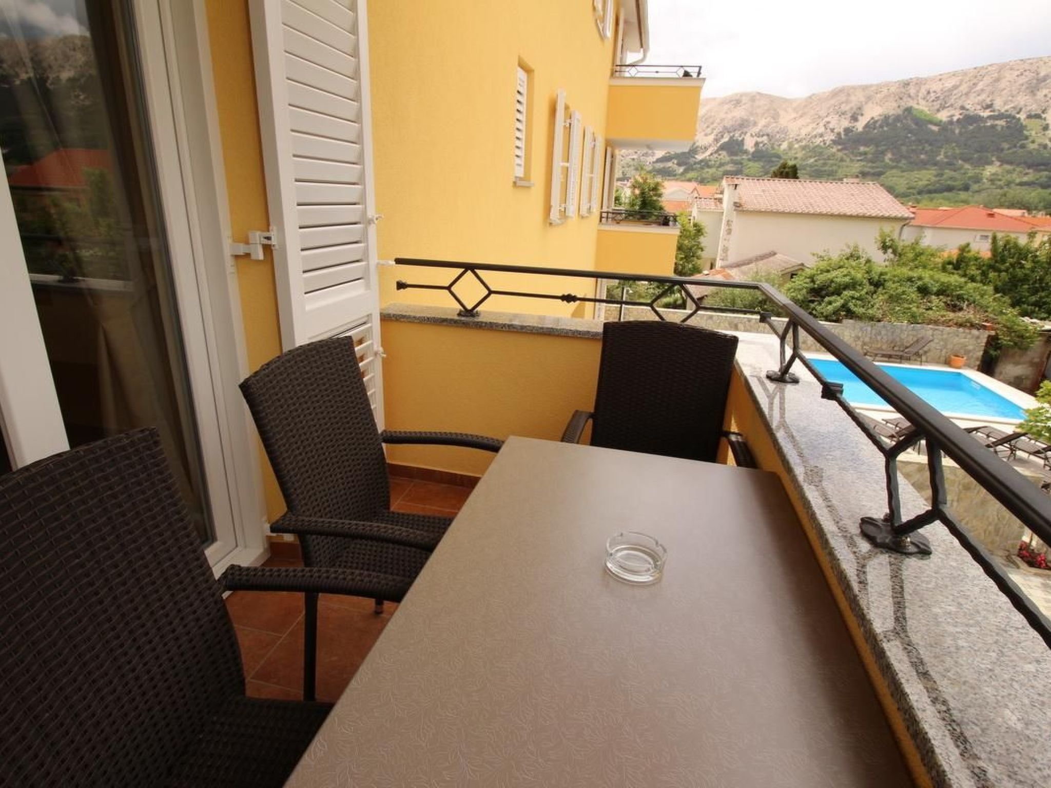 Gorica II A2+1 br.5-Drinnen