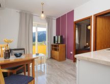 Knus appartement met eigen balkon op 450 meter van zee in Baška - thumbnail 3