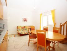 Appartement vlakbij zee in Baška voor 6 personen met airco en balkon - thumbnail 4
