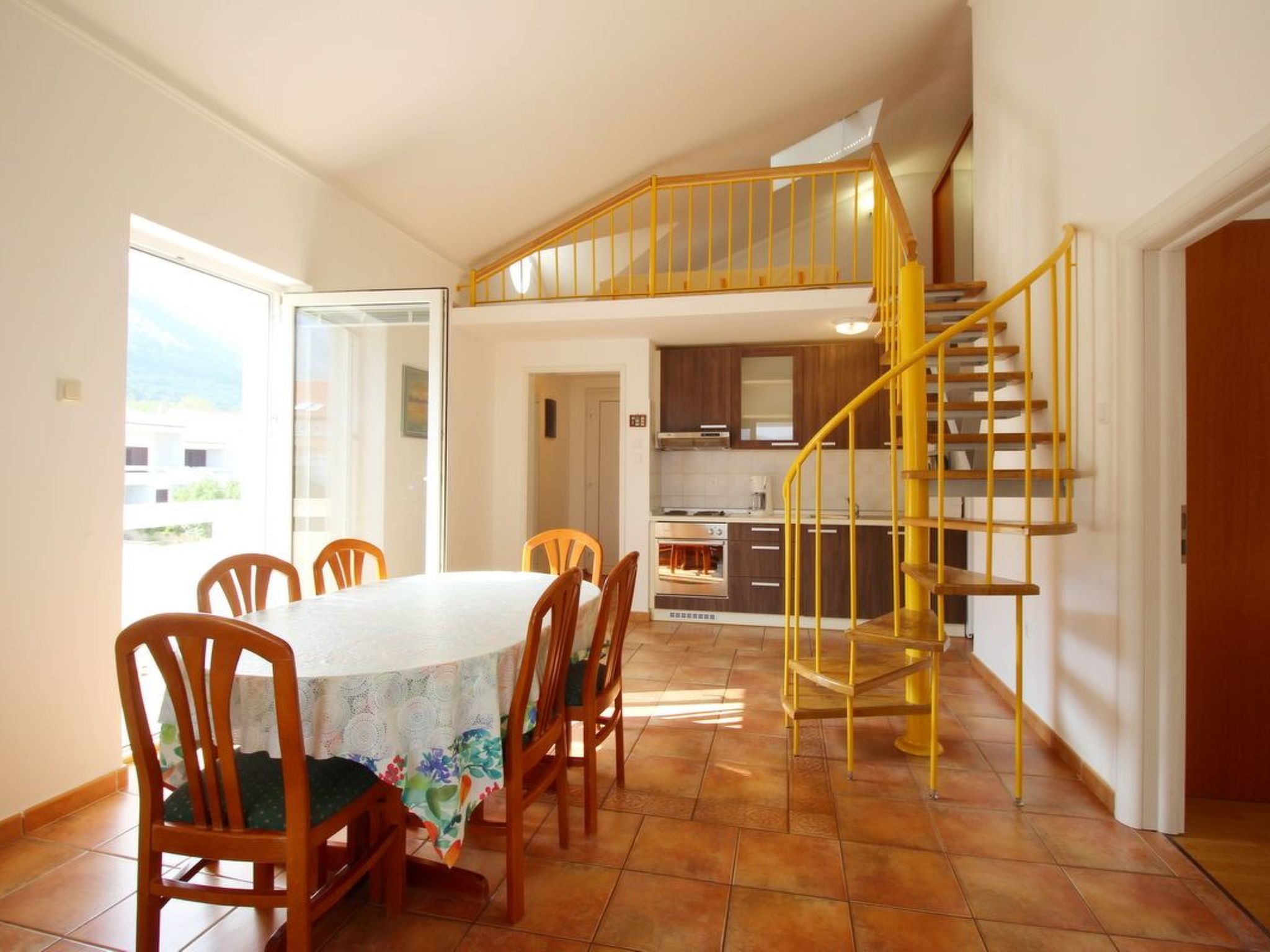 Pintar A4+2 Zarok-Binnen