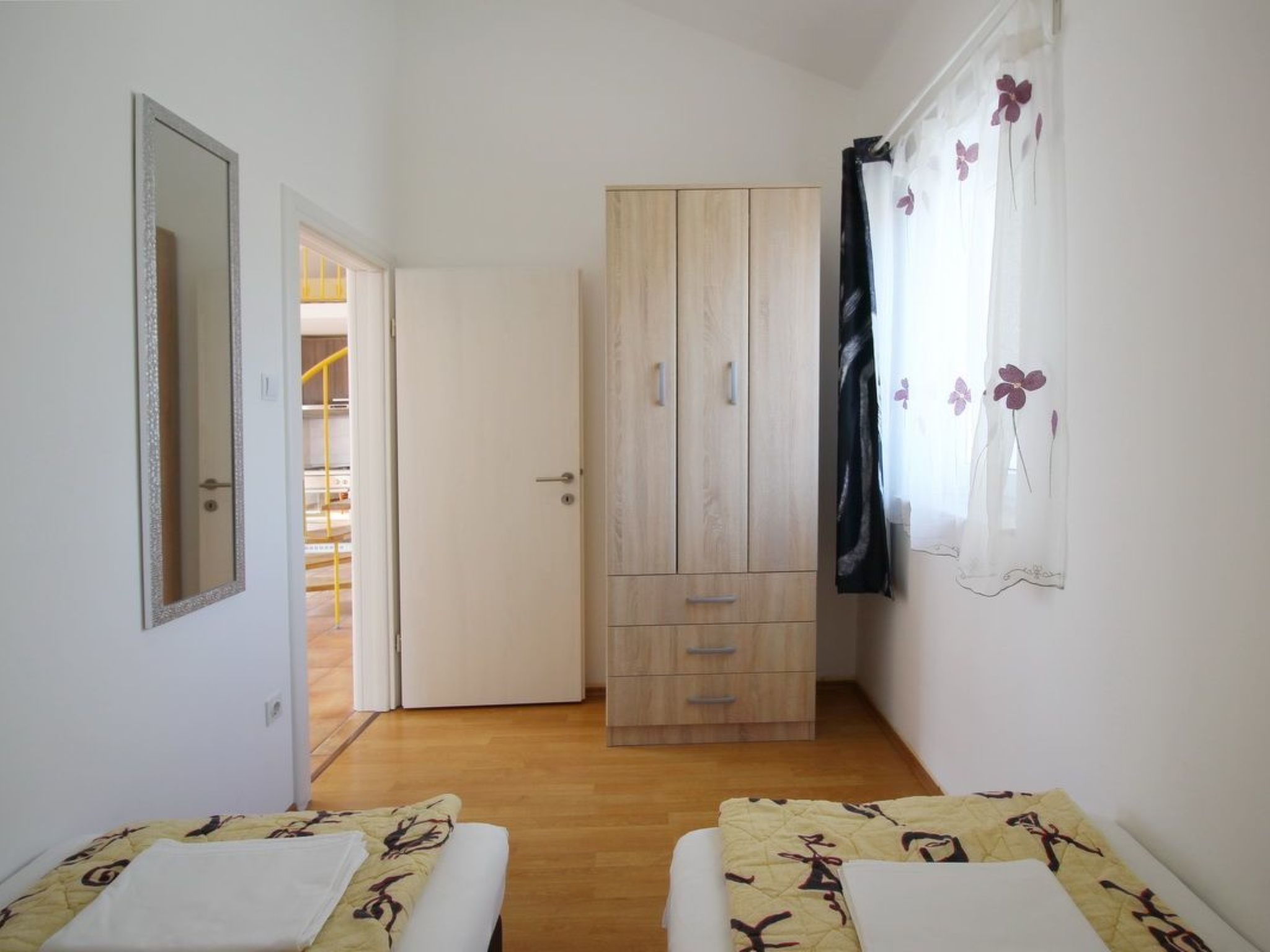 Pintar A4+2 Zarok-Binnen