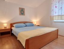 Vrijstaande vakantiewoning Baška, 300m van zee met eigen balkon - thumbnail 6