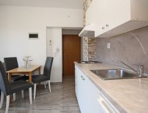Compact appartement met balkon in Baška, vlakbij zee - thumbnail 5