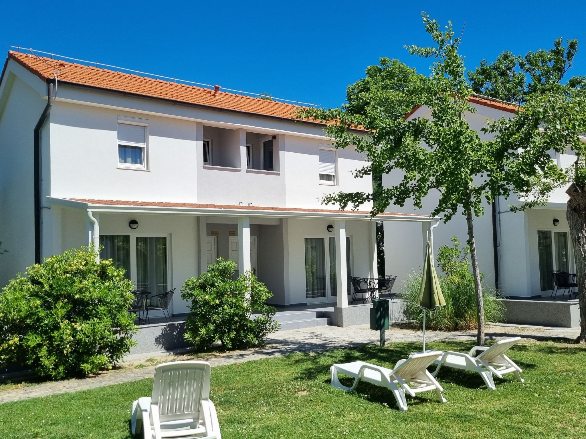 Ville Corinthia 1-Inside