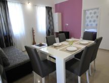 Gorica: Stijlvol appartement op 200m van zee en strand in Baška, Krk - thumbnail 1