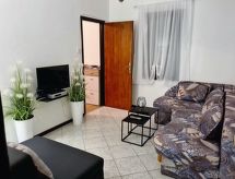 Vrijstaand appartement met balkon op 300m van het strand in Baška - thumbnail 2