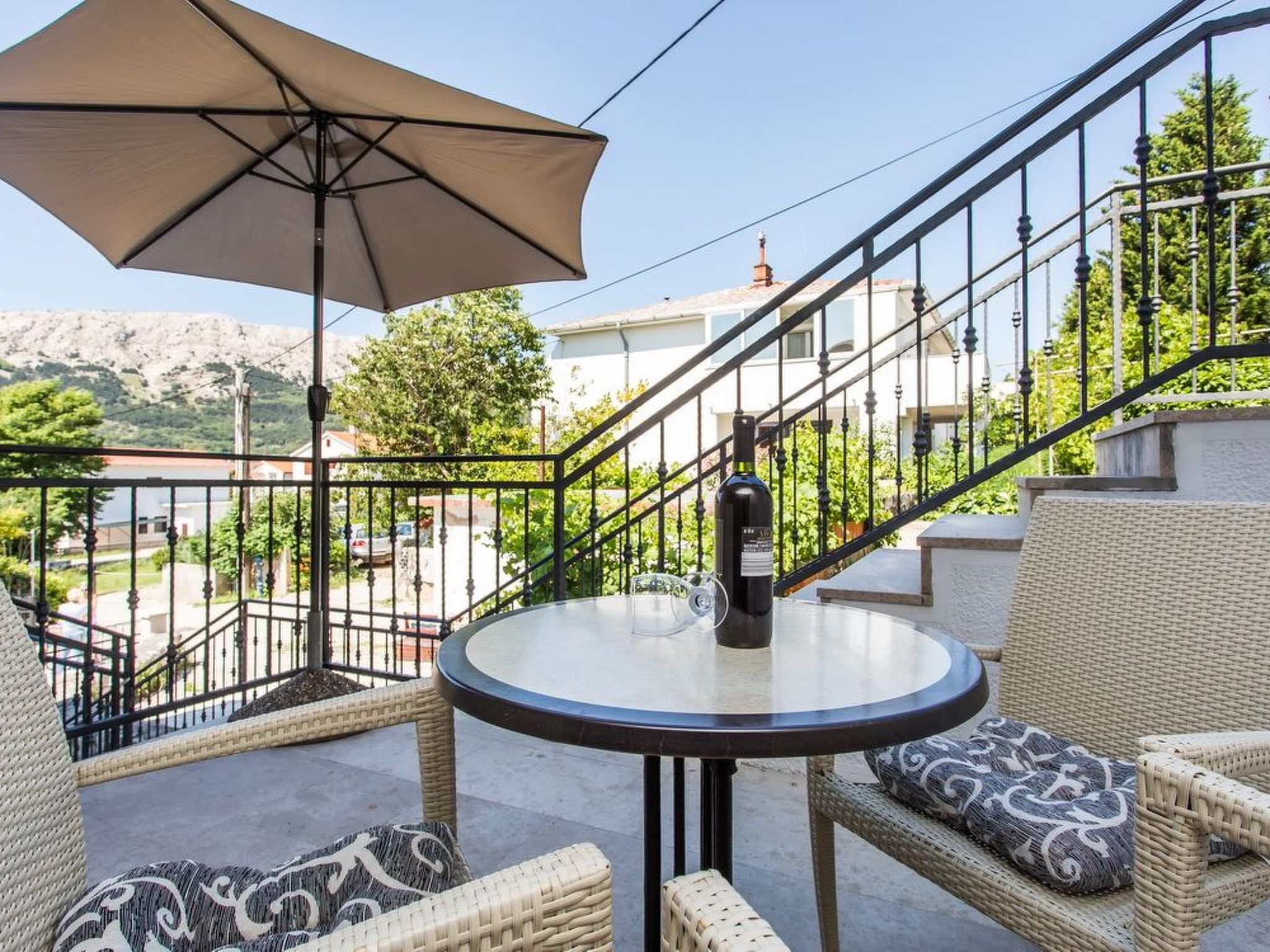 In Baška mit Eigenem Balkon-Dedans