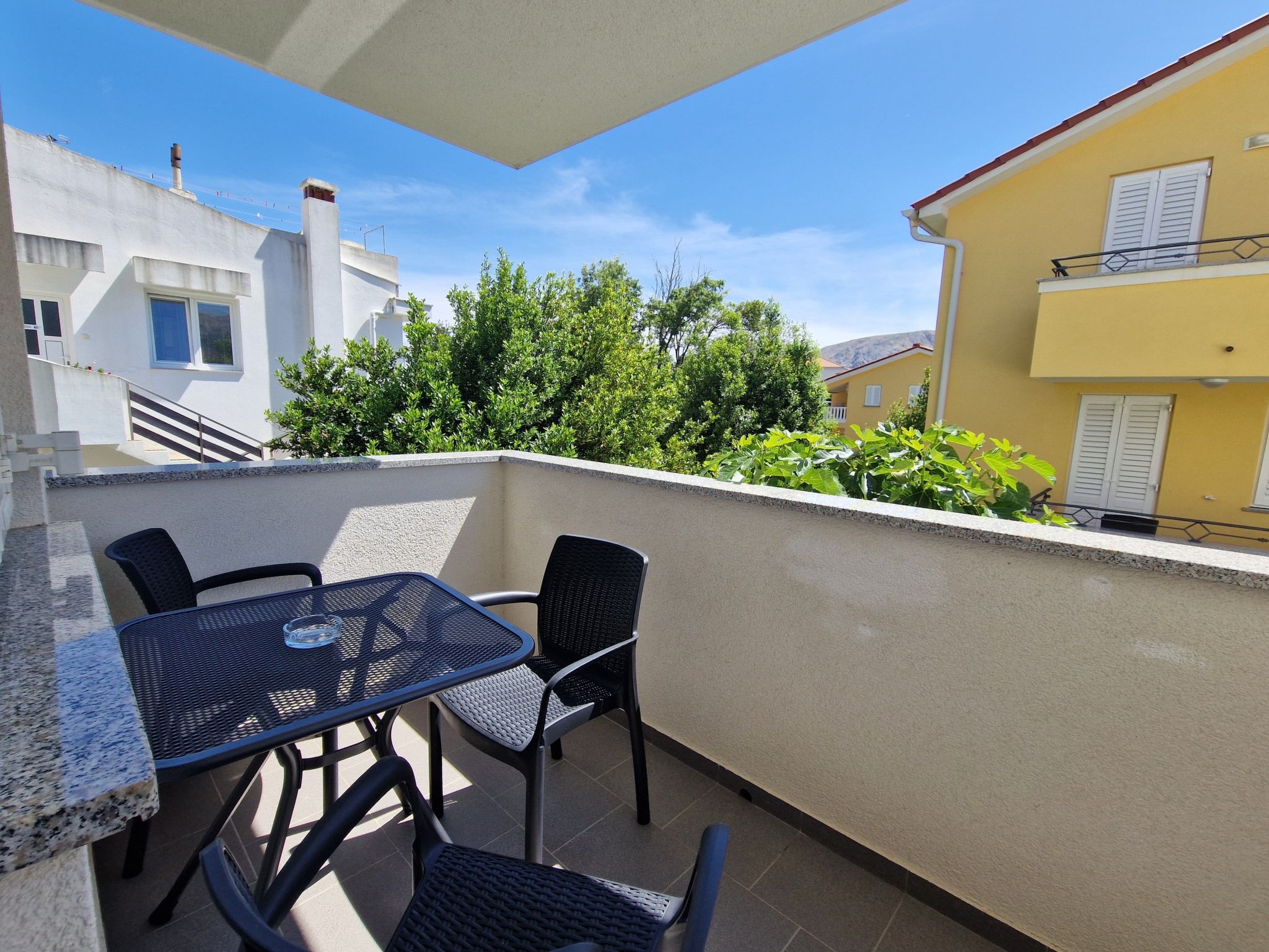 In Baška mit Eigenem Balkon-Binnen