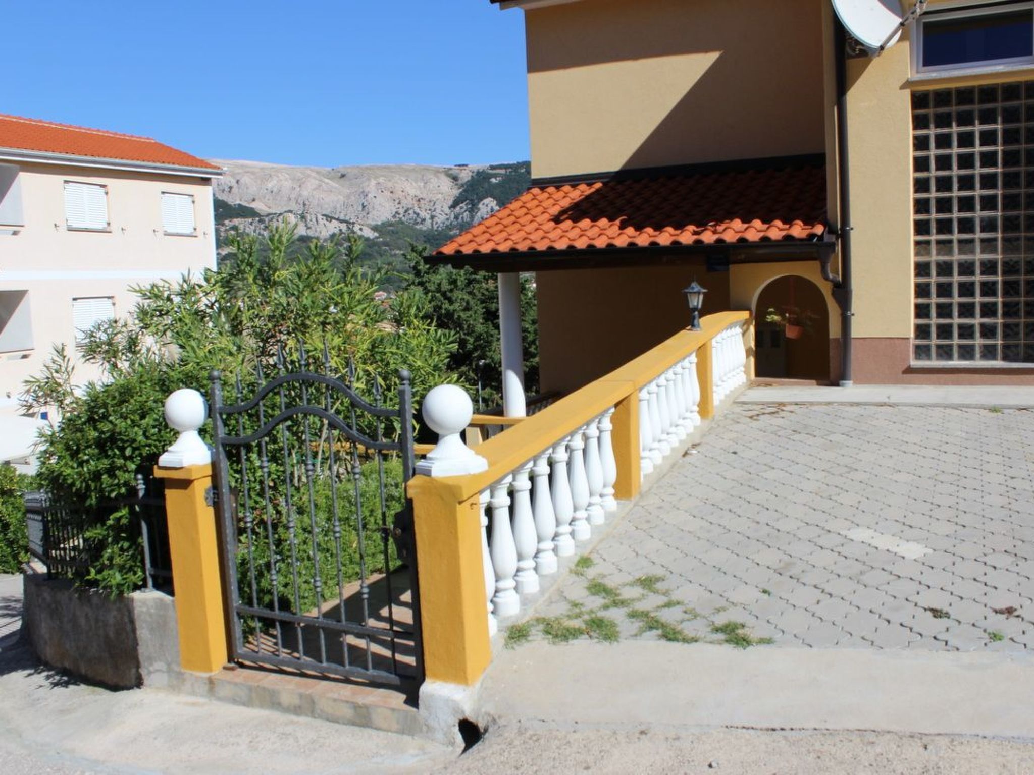 Wohnung in Baška mit Eigener Terrasse-Binnen