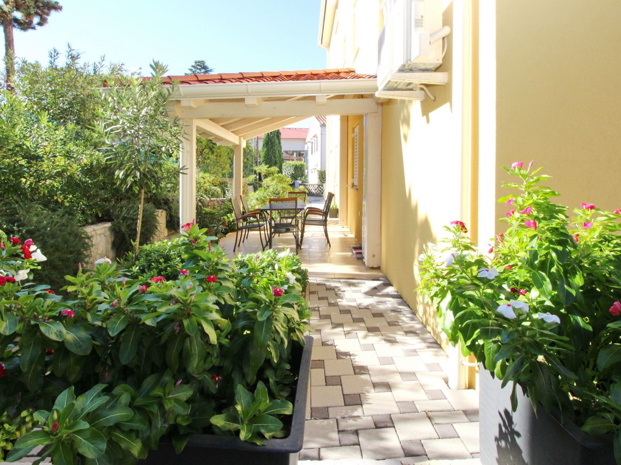 Gorica 1 A4+1 No.1-Binnen