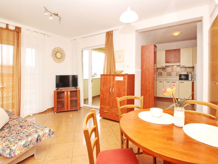 In Baška Mit Eigenem Balkon - Baška