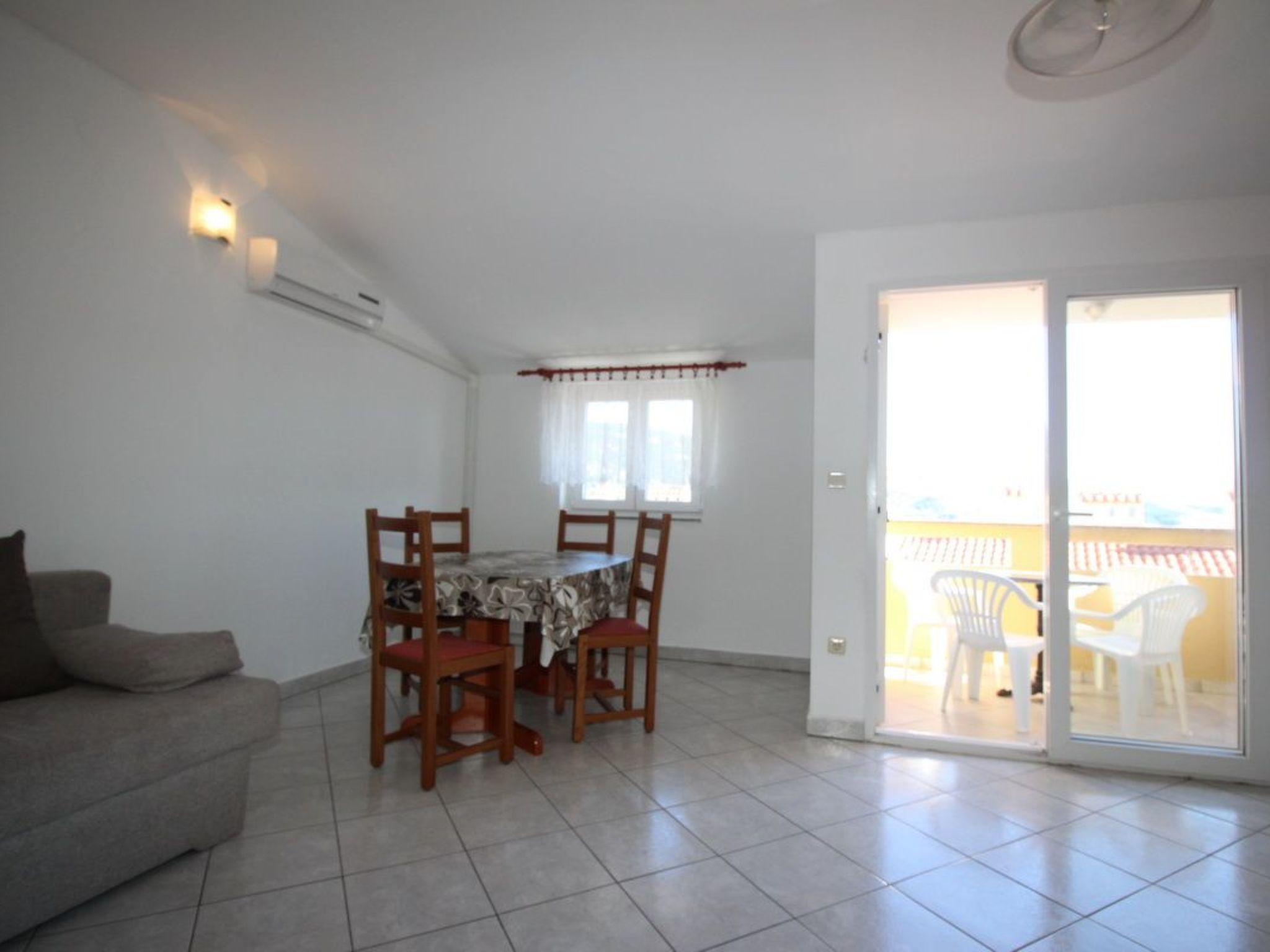 Wohnung in Baška mit Eigenem Balkon-Binnen