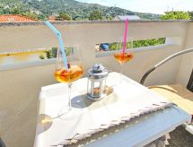 Modern appartement voor 2 personen op 90m van zee in Baška centrum - thumbnail 1