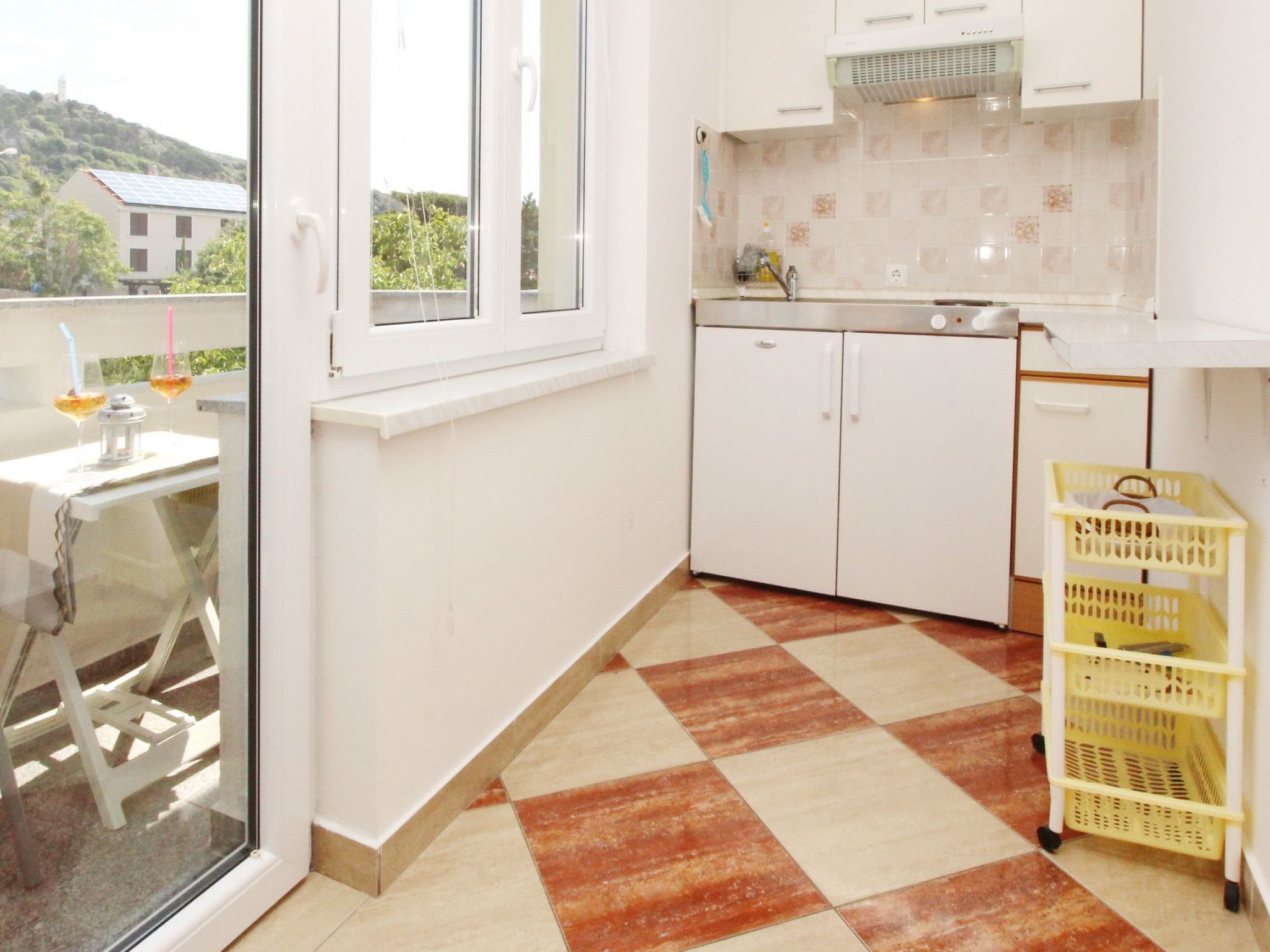 Modern eingerichtete Apartment ideal für junge Paaren im Zentrum von Baska-Binnen