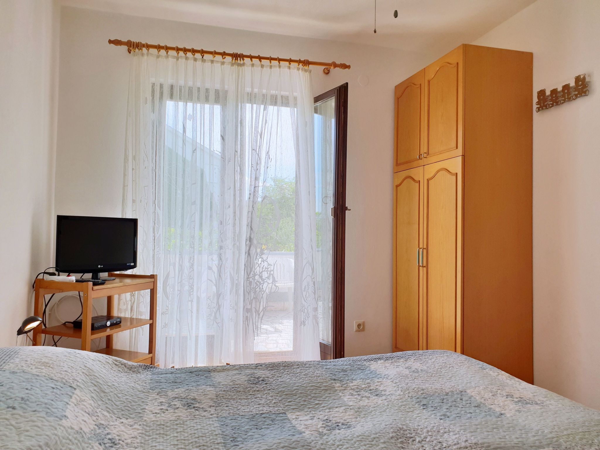 Apartment Bijelic - mit Balkon, 480 m vom Meer-Binnen