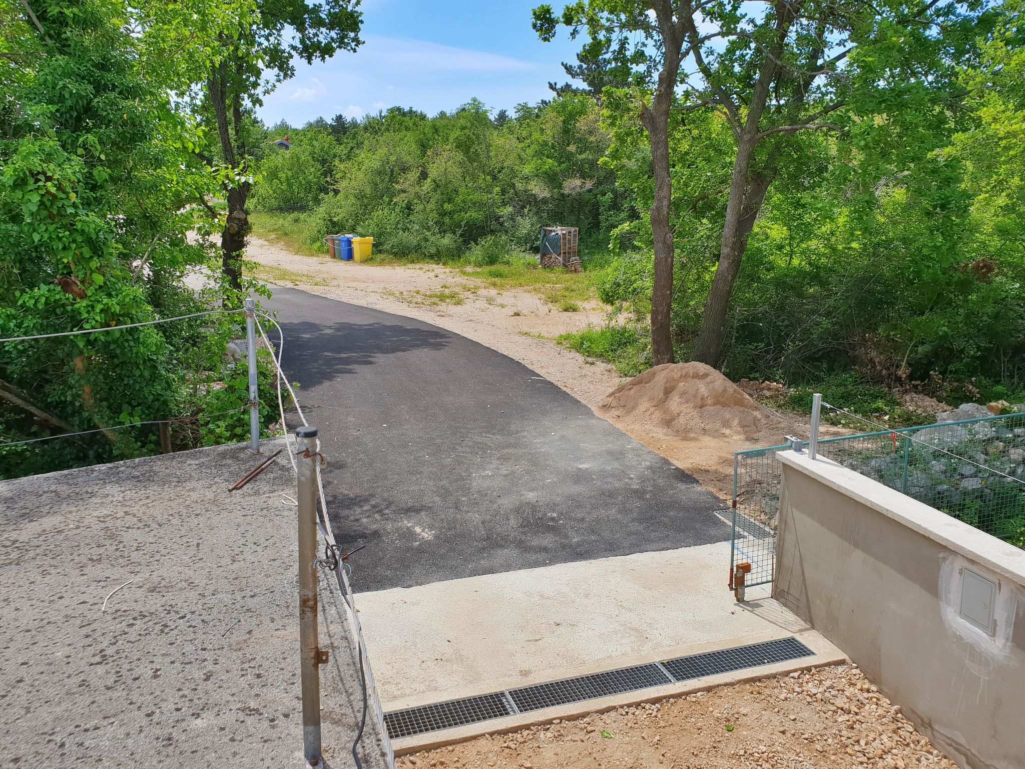 Apartment Bijelic - mit Balkon, 480 m vom Meer-Binnen