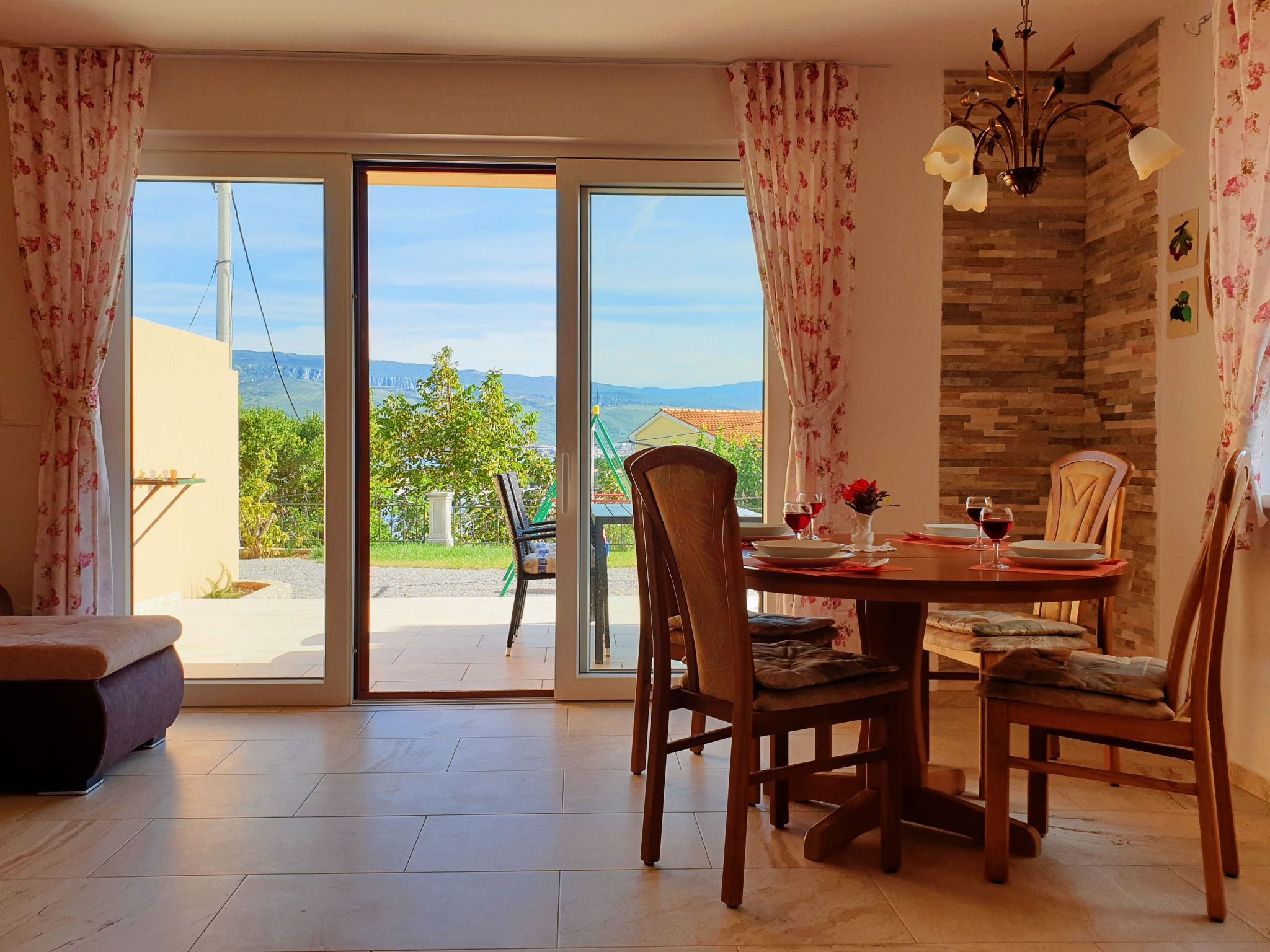 Apartment Rebeka-Binnen