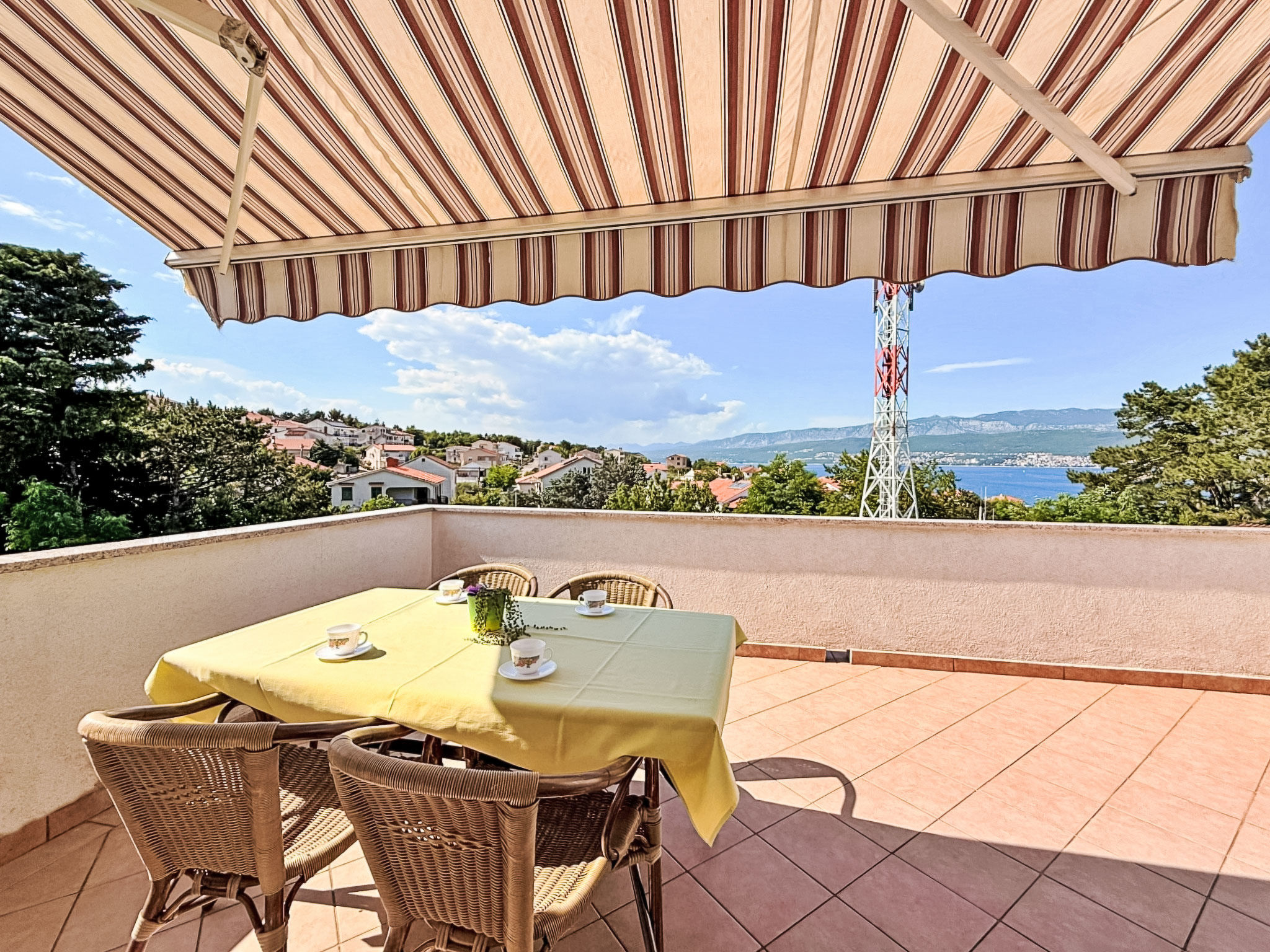 Appartement Dragica: Vrijstaand vakantiehuis op 250m van de Kvarner baai - foto 3