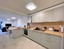 Apartment Bonum: privézwembad op 130m van zee in Polje - thumbnail 6