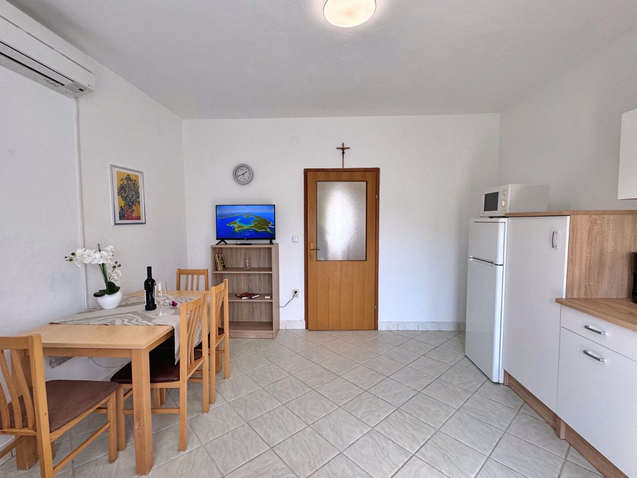 Apartment Nikolic-Binnen