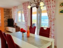 Vrijstaand vakantiehuis Apartment Rebeka op 160m van zee in Polje - thumbnail 6