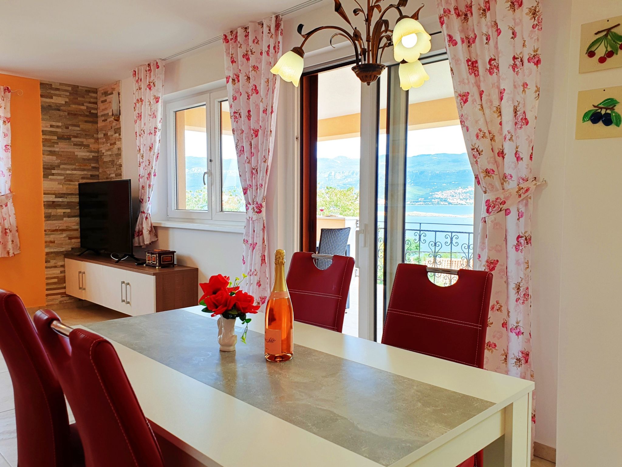 Vrijstaand vakantiehuis Apartment Rebeka op 160m van zee in Polje - foto 6