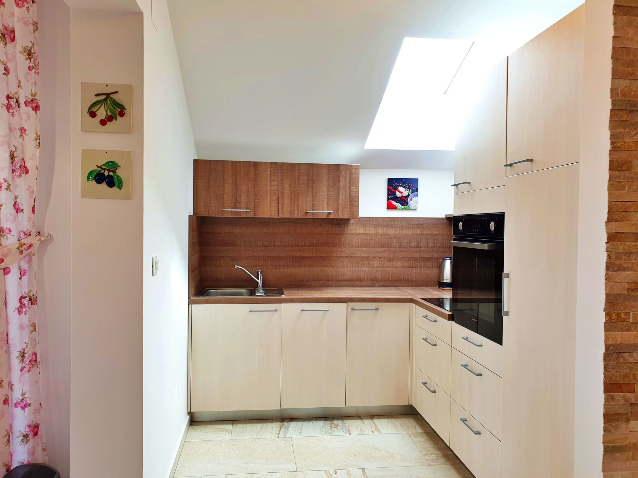 Vrijstaand vakantiehuis Apartment Rebeka op 160m van zee in Polje - foto 7