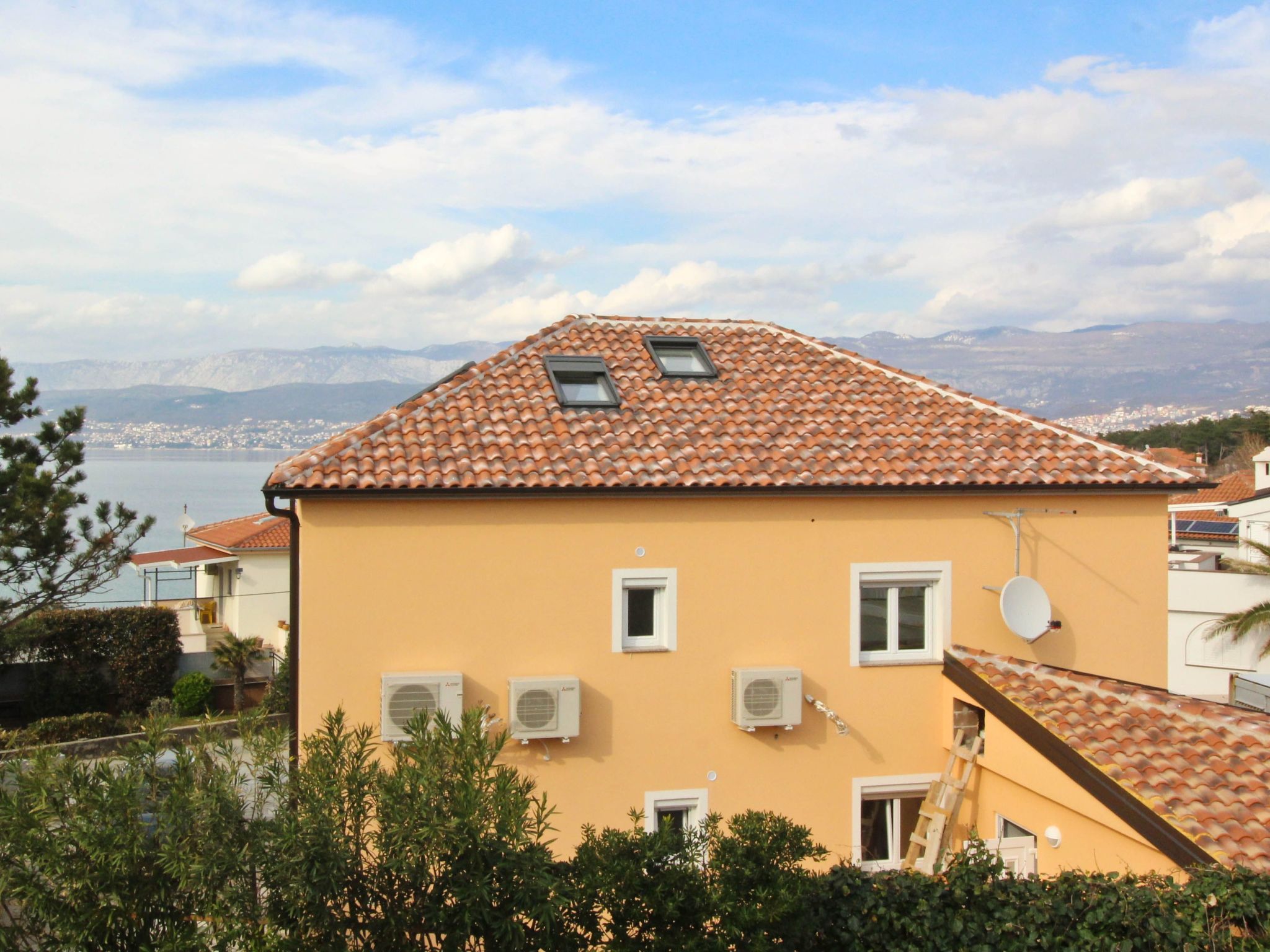 Apartment Ivo: Zeezicht en comfort op 50 meter van het strand in Polje - foto 29
