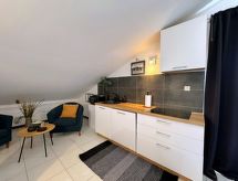 Vrijstaand appartement met zeezicht op 220m van het strand in Polje - thumbnail 3