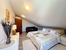 Vrijstaand appartement met zeezicht op 220m van het strand in Polje - thumbnail 5