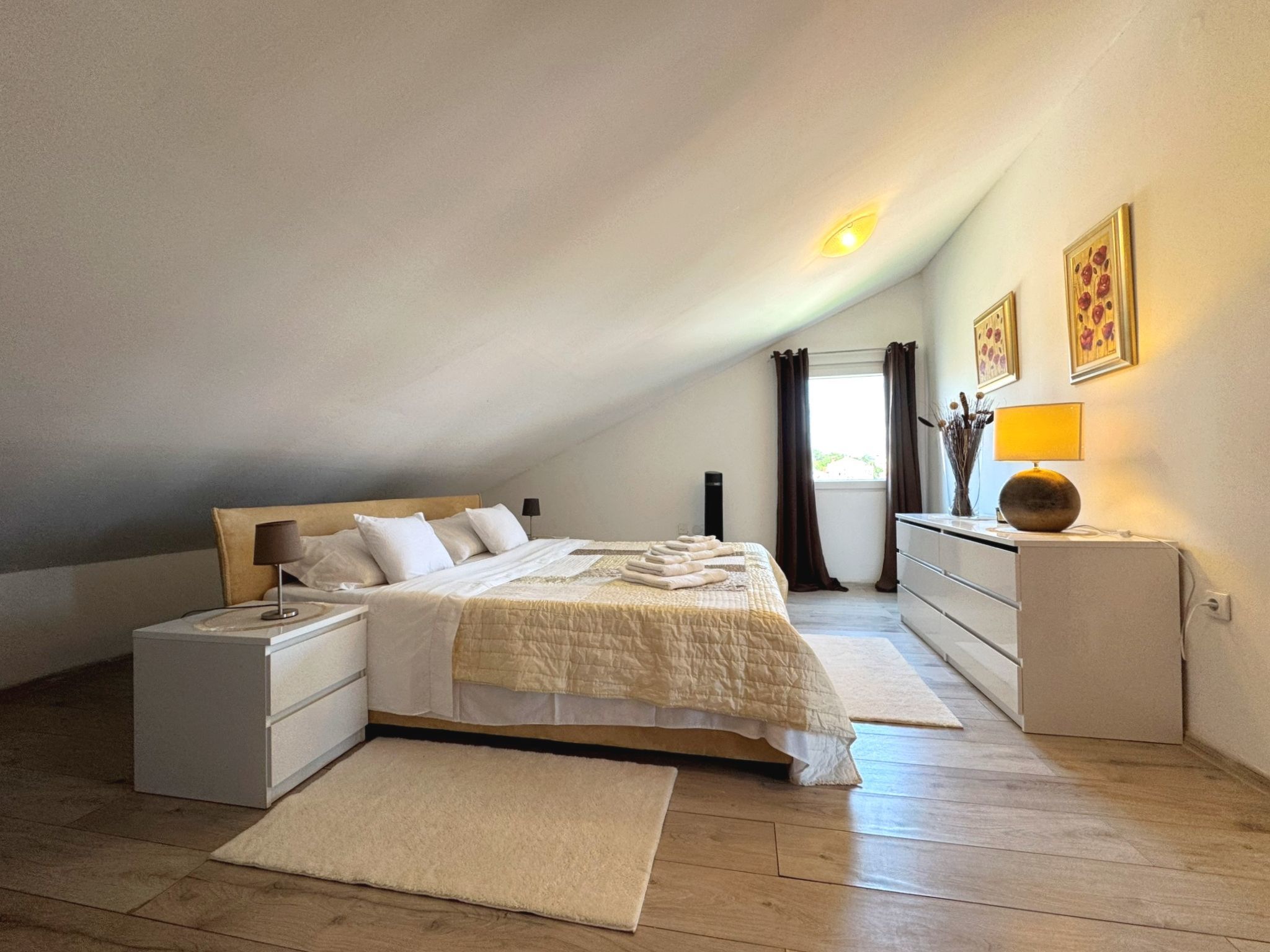 Apartment Lure-Binnen