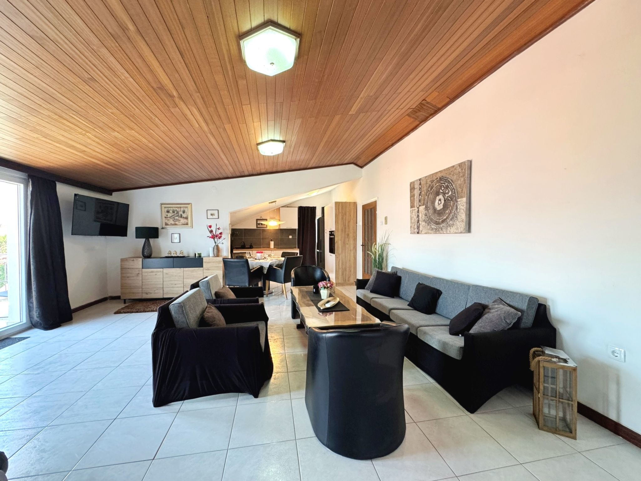 Apartment Lure-Binnen