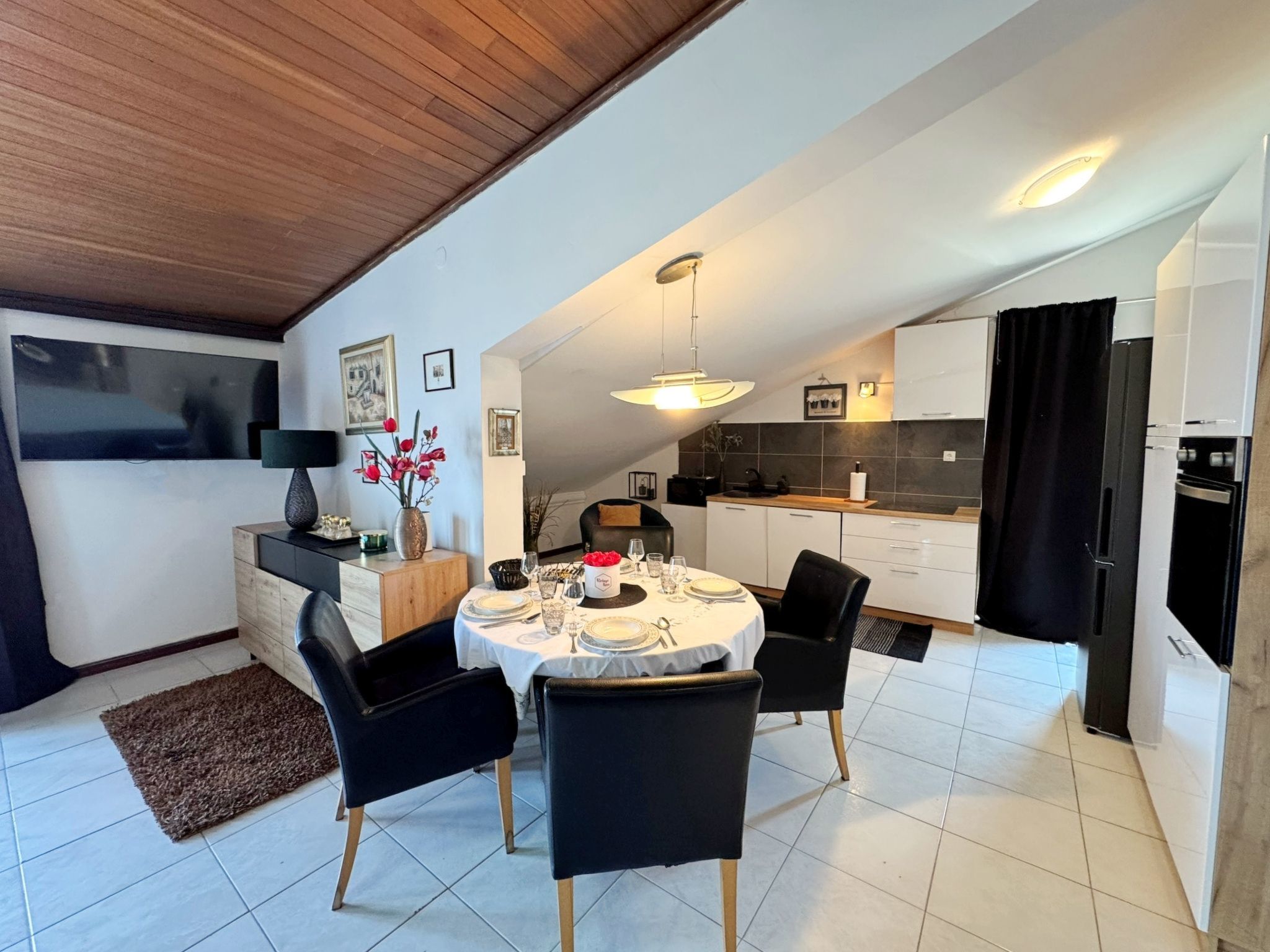 Apartment Lure-Binnen