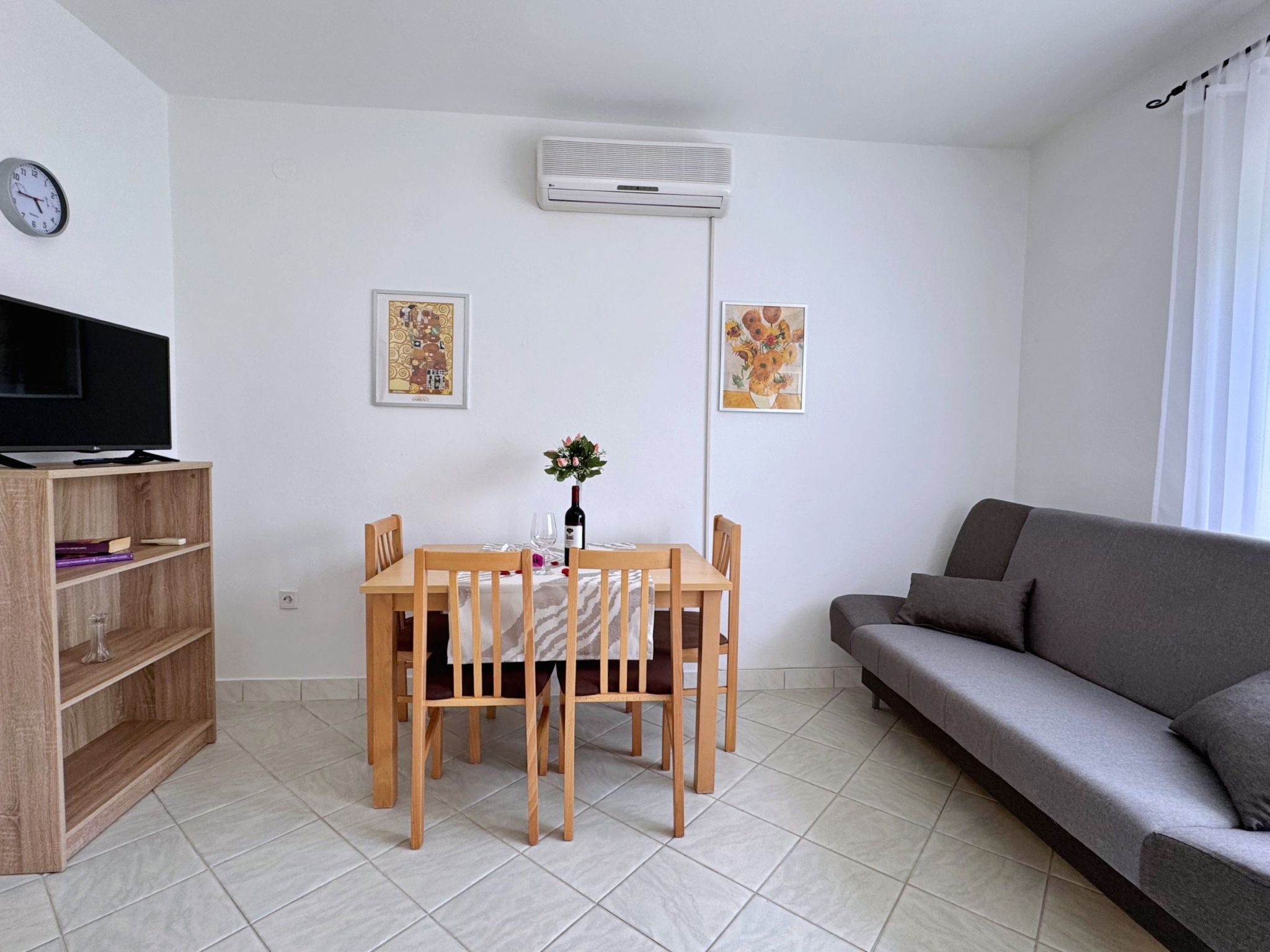 Apartments Nikolic-Binnen