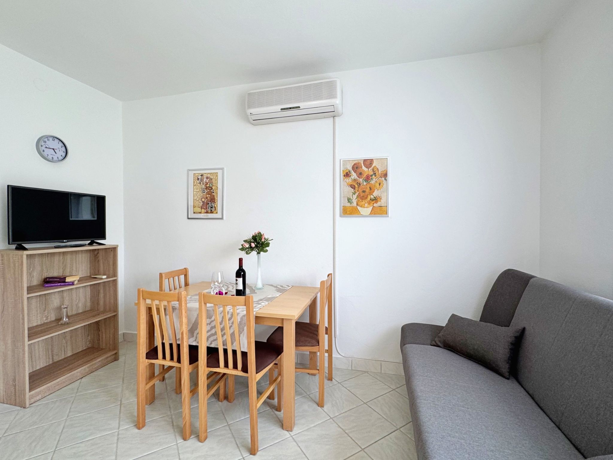 Apartments Nikolic-Binnen