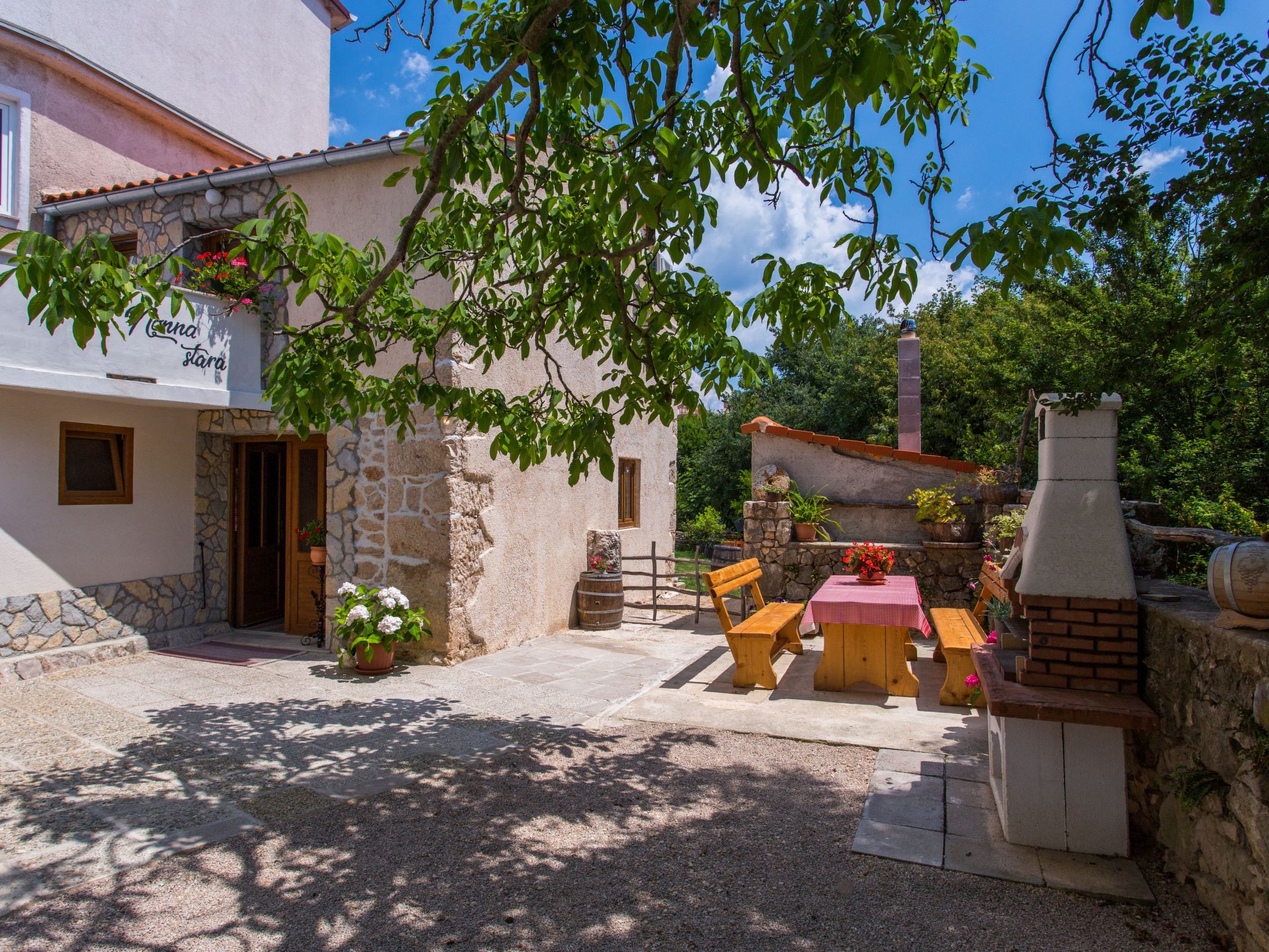 Gemütliches Steinhaus Nonna Stara-Binnen