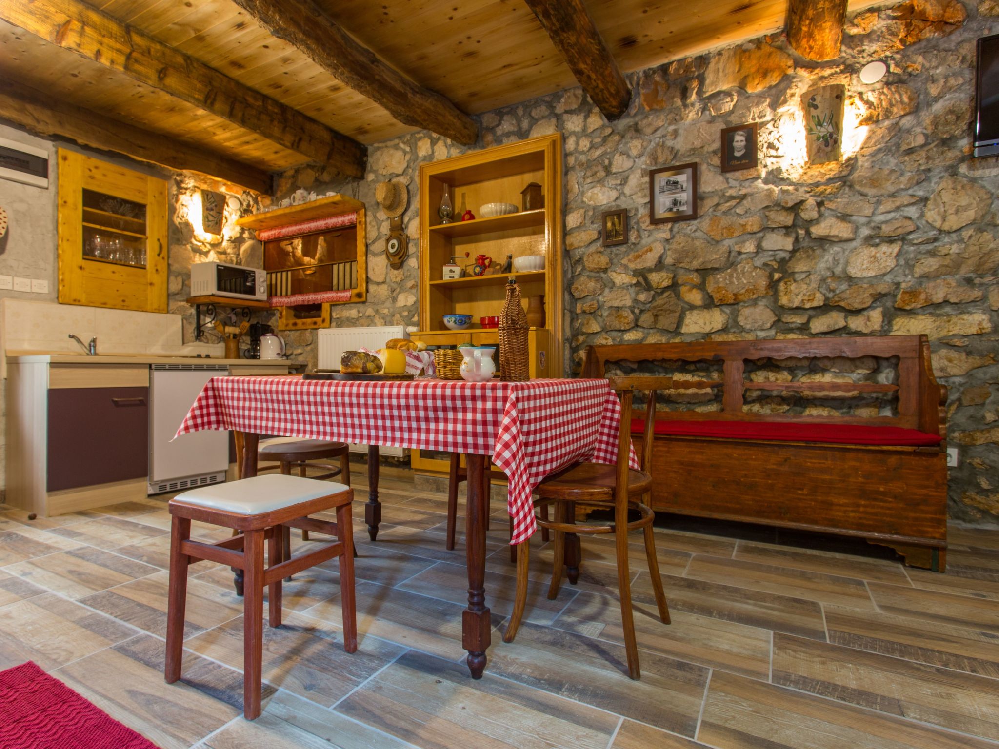 Gemütliches Steinhaus Nonna Stara-Binnen