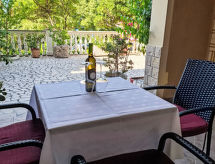 Knus studio-appartement op 200 meter van zee in Crikvenica - thumbnail 2