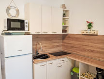 Knus studio-appartement op 200 meter van zee in Crikvenica - thumbnail 6