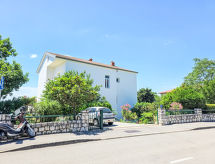 Appartement aan zee in Crikvenica – 100 meter tot het strand - thumbnail 4