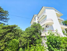 Appartement aan zee in Crikvenica – 100 meter tot het strand - thumbnail 3