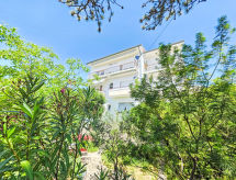 Appartement aan zee in Crikvenica – 100 meter tot het strand - thumbnail 2