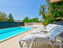 Ruim appartement met privézwembad en uitzicht op zee in Crikvenica - thumbnail 6