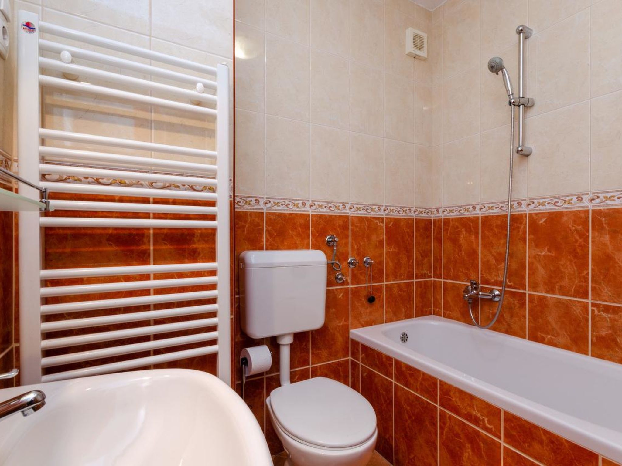 Photo of LAURA 3 / HR-05492-03