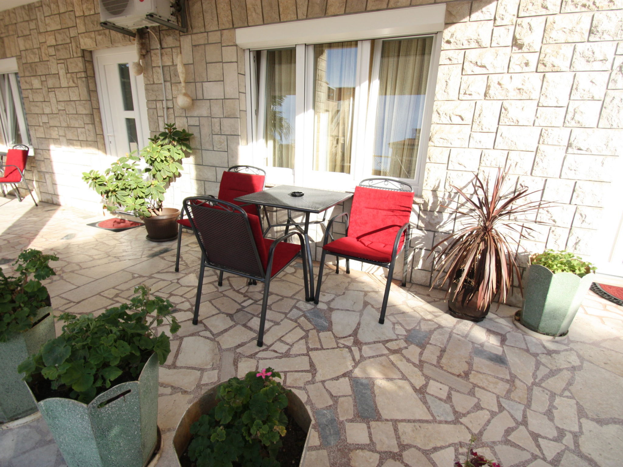 Photo of EVICA 4 / HR-07097-02