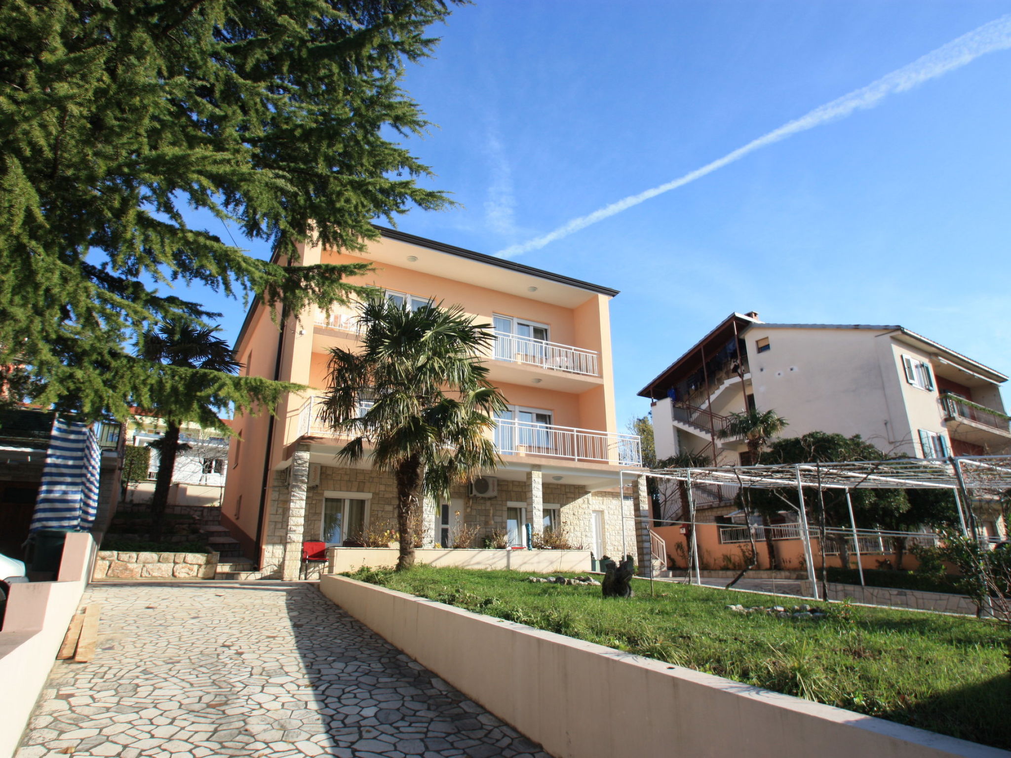 Photo of EVICA 4 / HR-07097-02