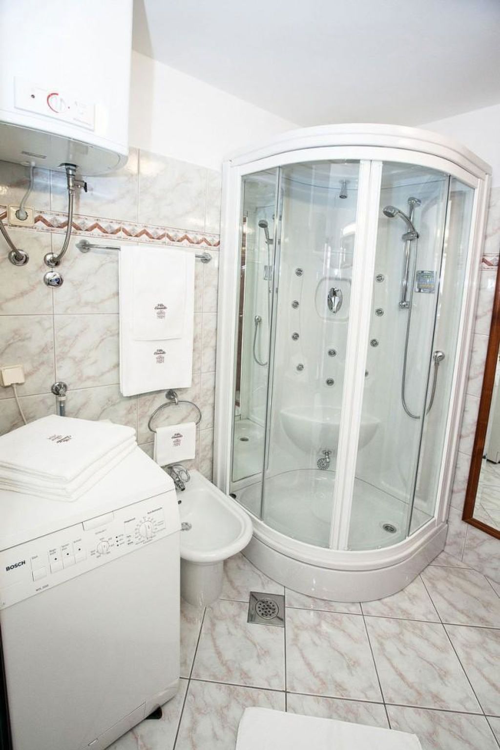 Photo of ACASTELLO 3 / HR-04333-03