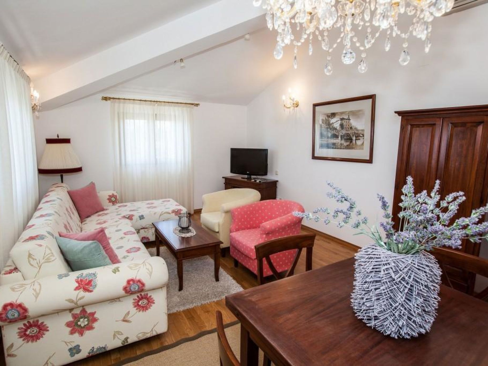 Photo of ACASTELLO 3 / HR-04333-03