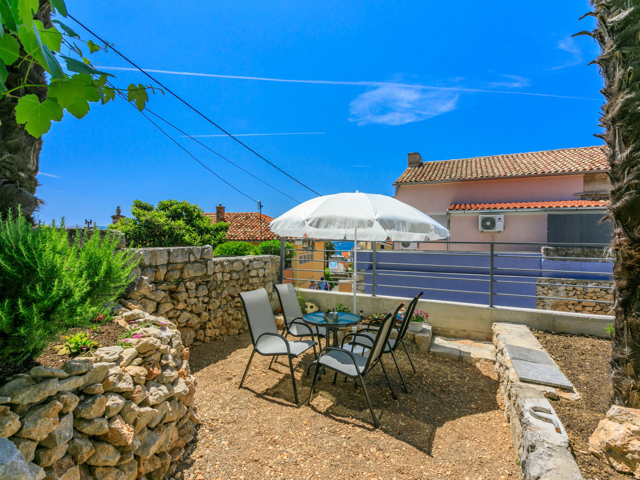 Photo of Tinac / HR-10630-01