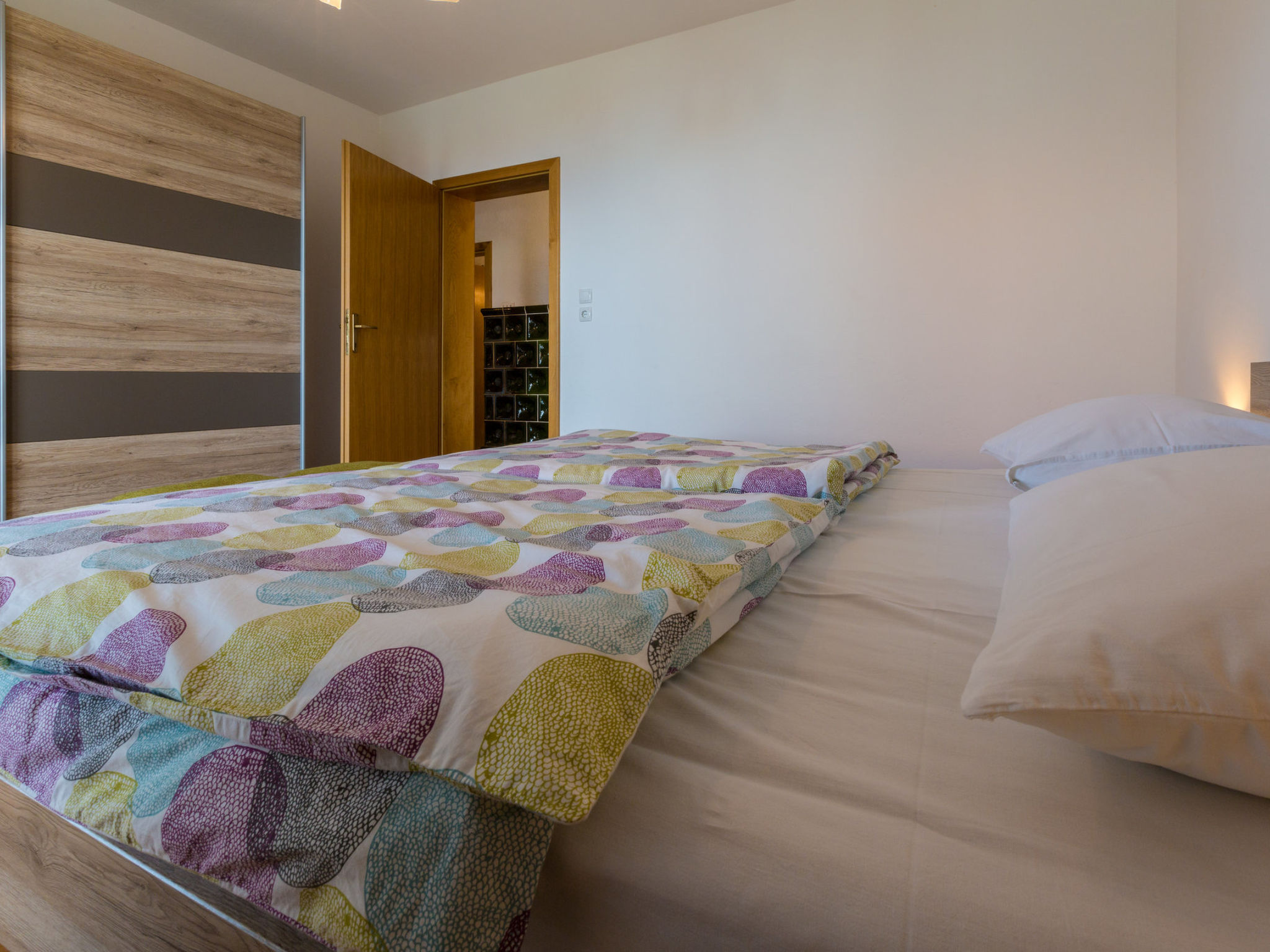 Photo of AMILA 1 / HR-05588-01